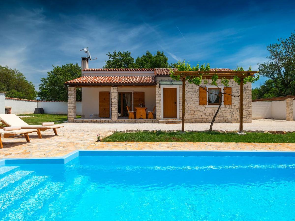 Villa Bilen Medulin Exterior photo
